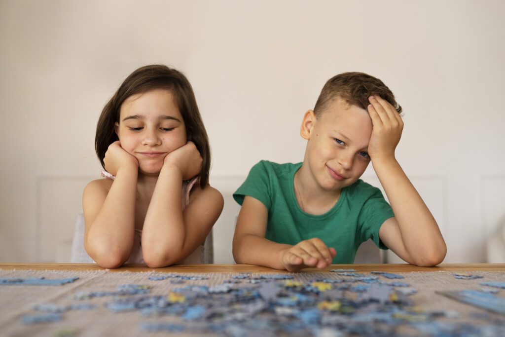 Niños que se aburren rápido durante el juego, reflejo del cambio en sus hábitos de atención